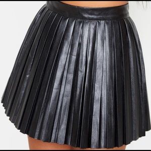 Pledge black skirt